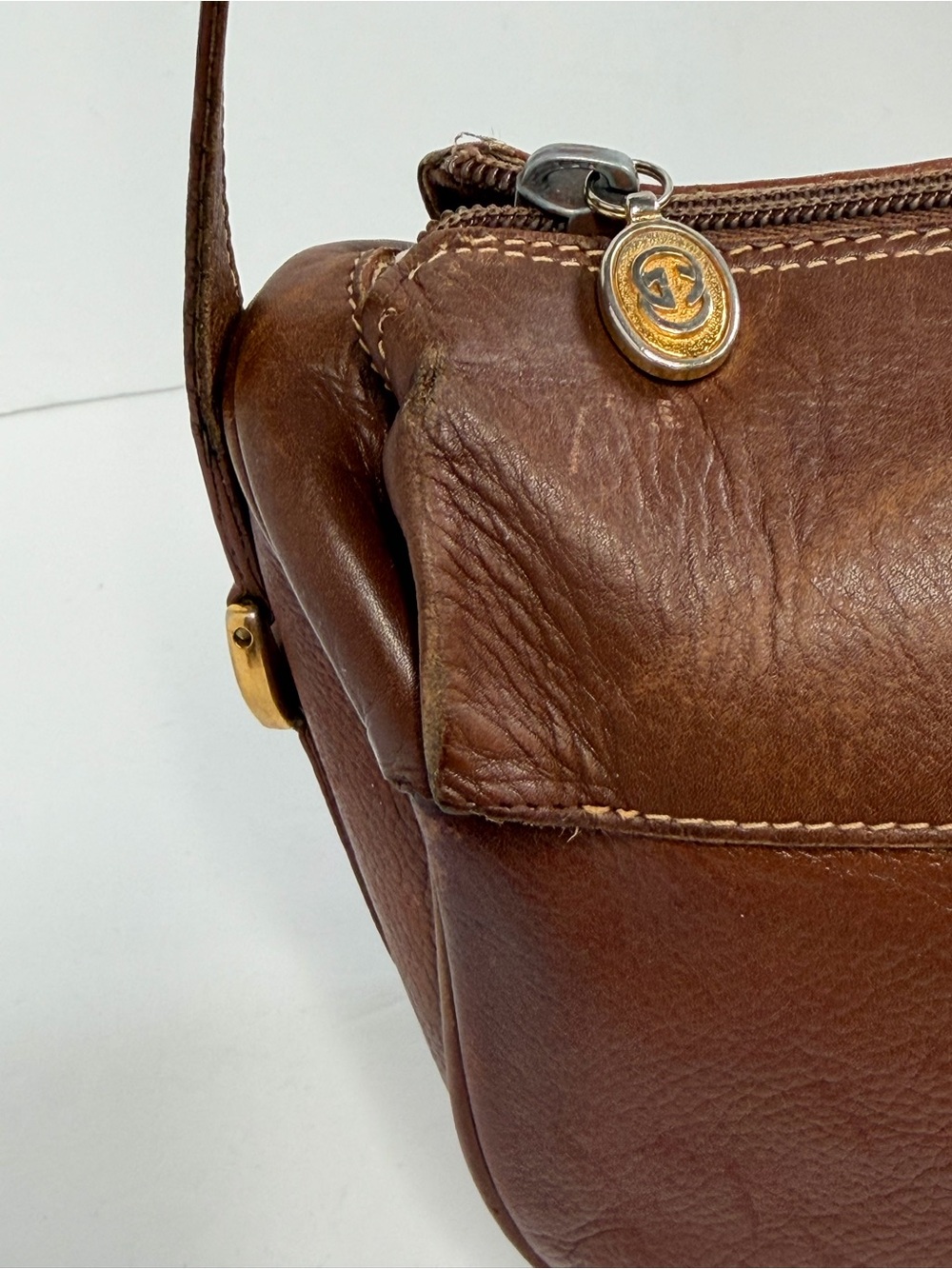 Authentic Gucci Crossbody Bag Brown chestnut Leather Shoulder Bag GG - Fair poor - Picture 12 of 16
